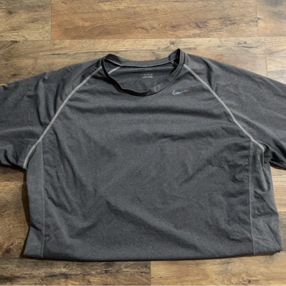 Men’s Nike Shirt